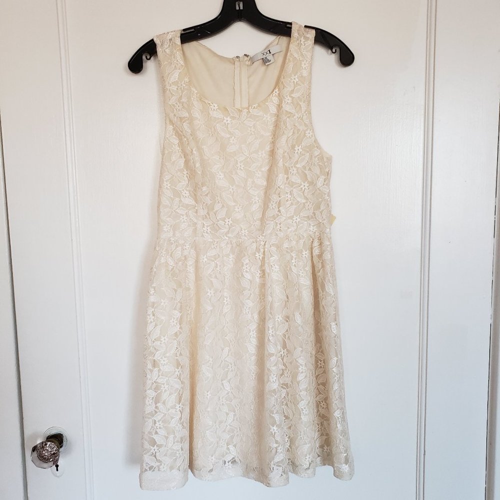 Forever 21 NWT Cream Lace Dress Cocktail Semi Formal L